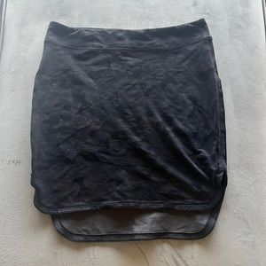 Lululemon Pencil skirt